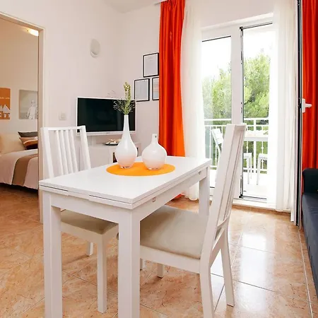 Apartments Villa Adria Bol Exterior photo