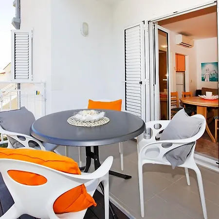 Apartments Villa Adria Bol Exterior photo