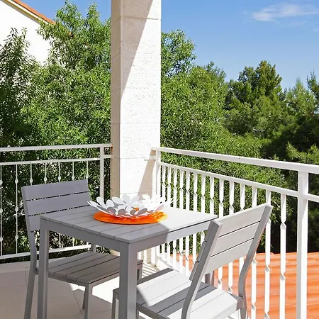 Apartments Villa Adria Bol Exterior photo