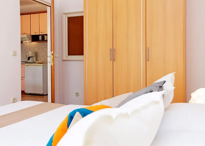 Apartments Villa Adria Bol