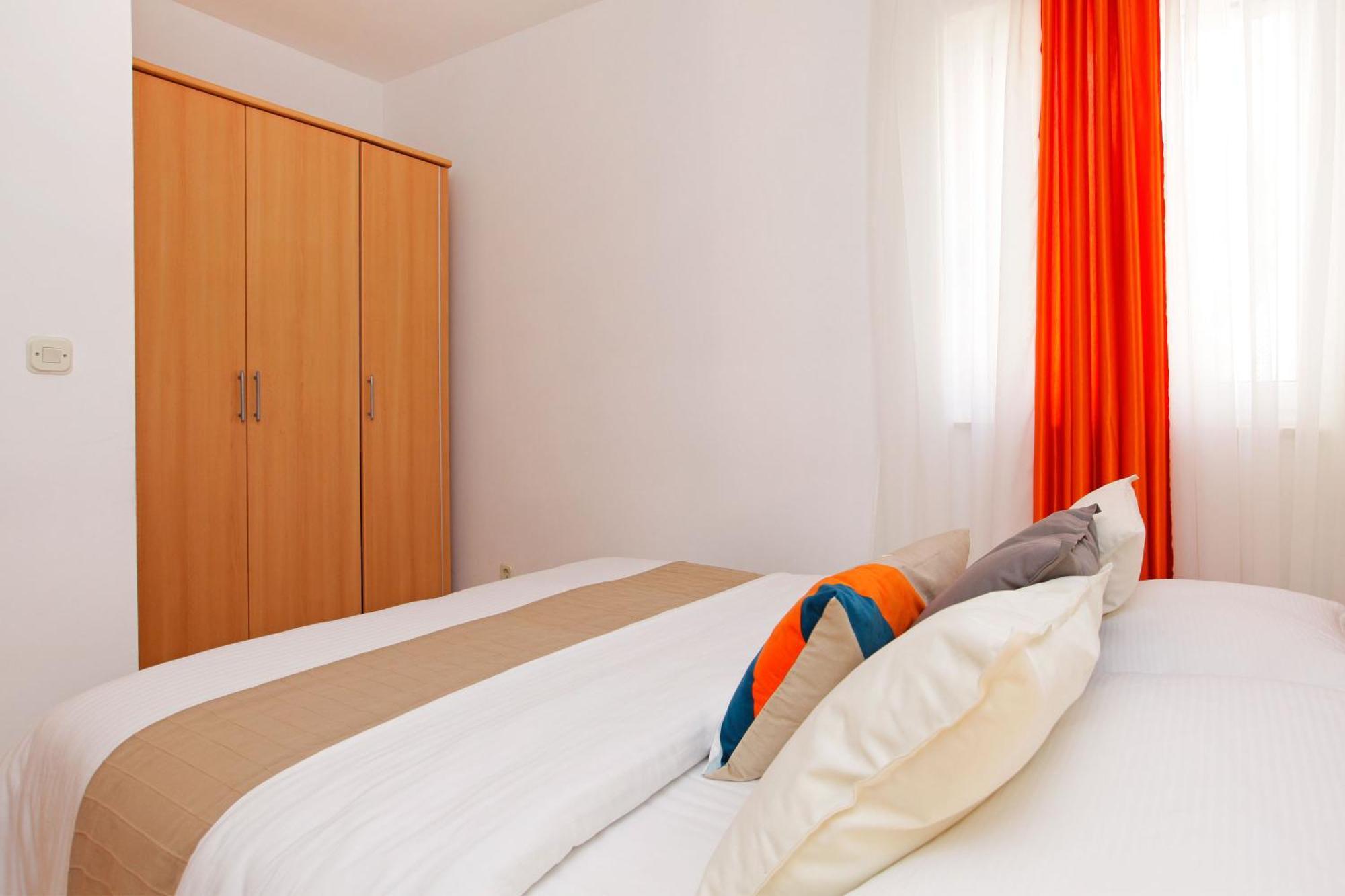 Adria Apartment *